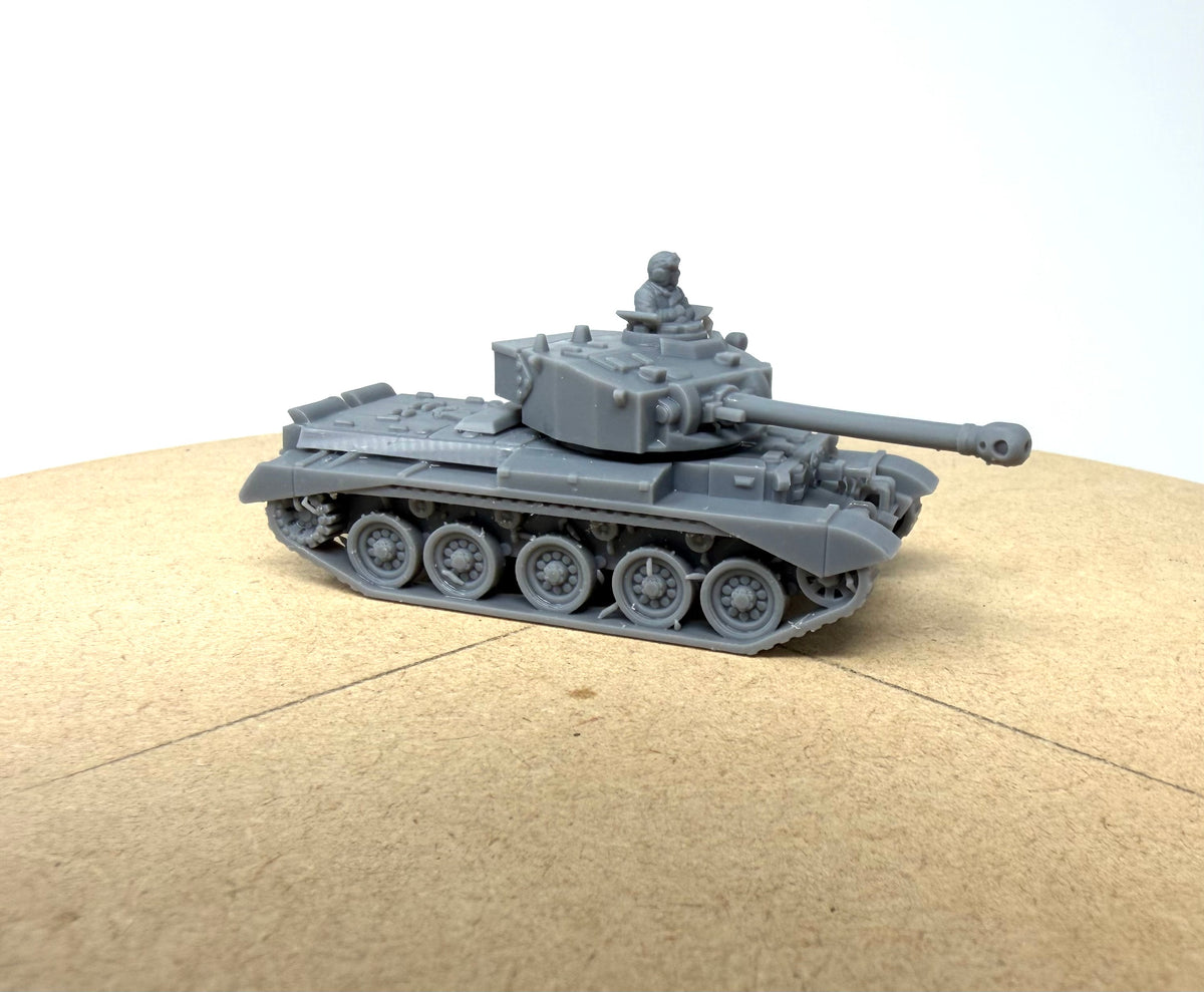 Comet British Tank with Commander